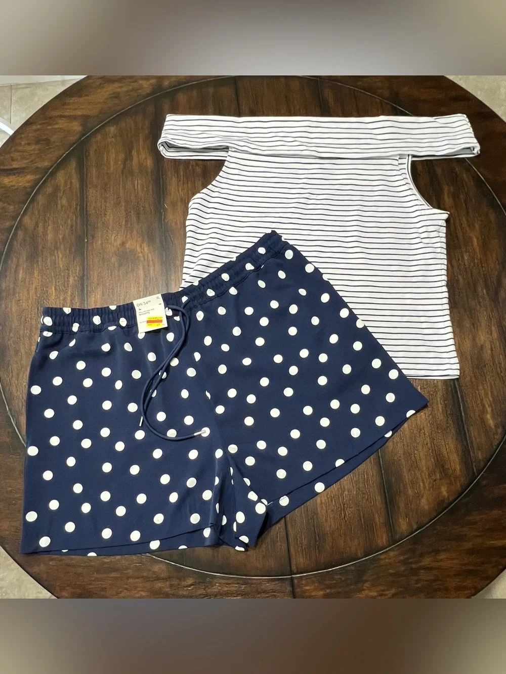 On 34th NWT Women's Navy Polka Dot Pull-On Shorts Pockets Drawstring Size XL